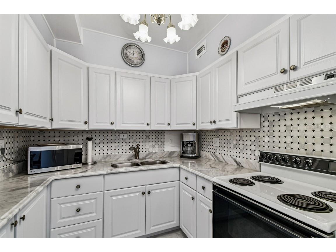 31 Island Way #609 Clearwater Beach FL 33767 TB8436789 image10