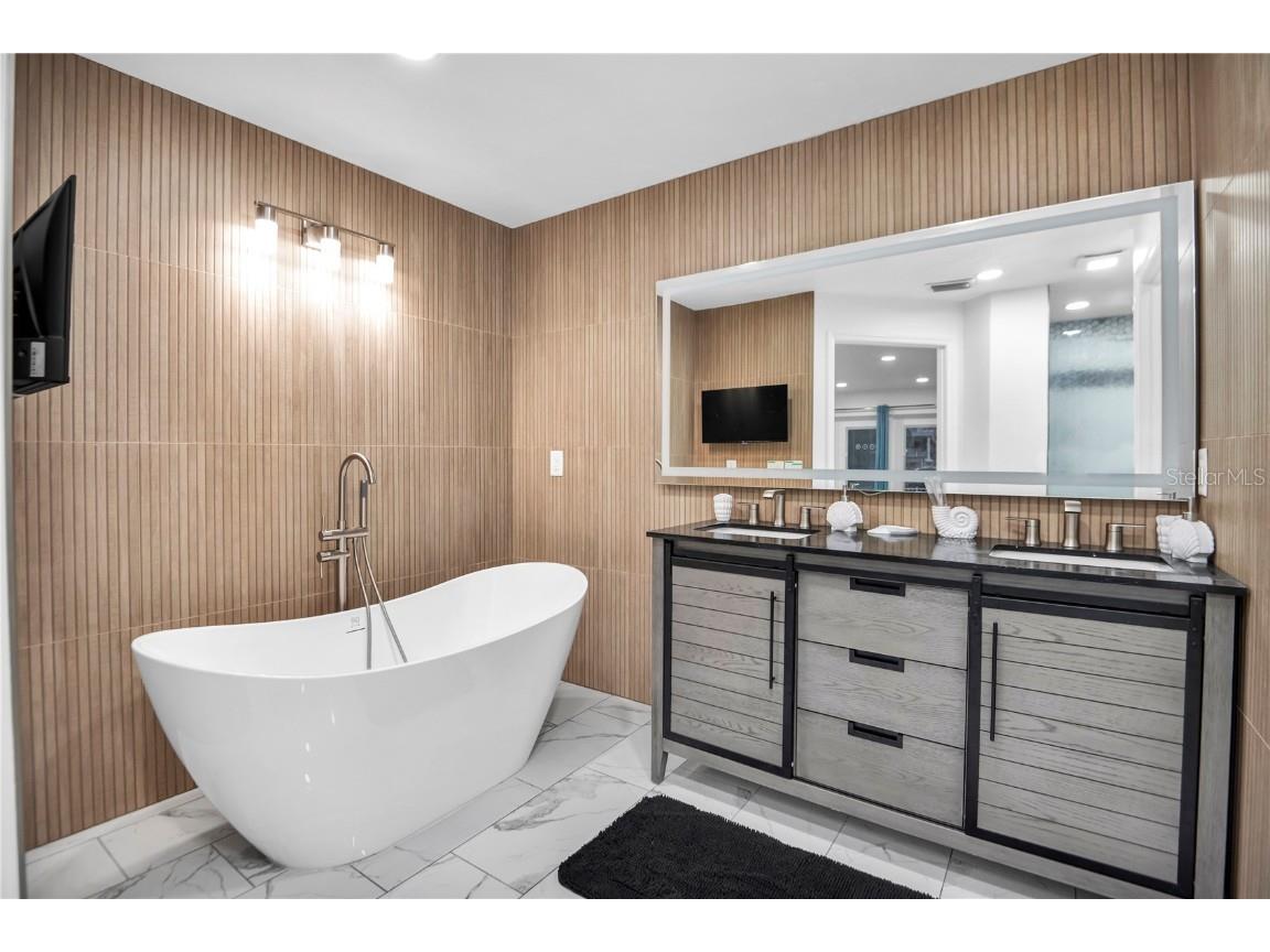 31 Lands End Lane Sarasota FL 34242 A4635483 image37