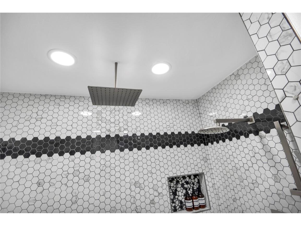 31 Lands End Lane Sarasota FL 34242 A4635483 image38