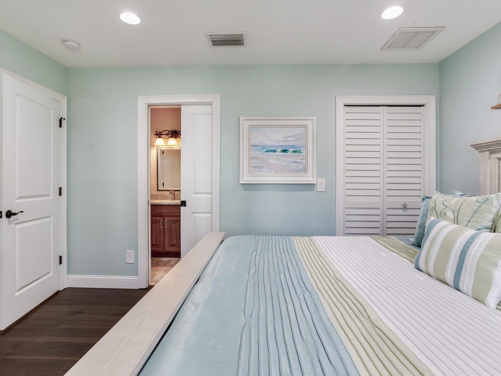 31 N Pine Circle Belleair FL 33756 TB8490335 image14