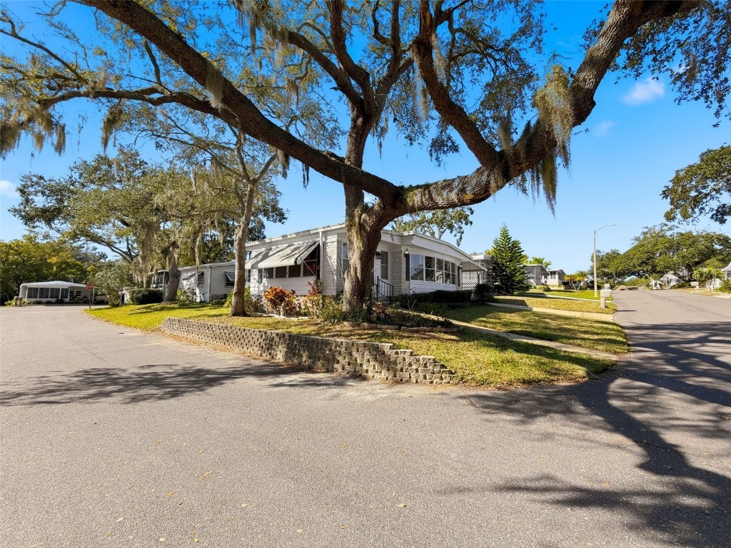 31 New Fawn Court #22 Safety Harbor FL 34695 TB8462128 image7