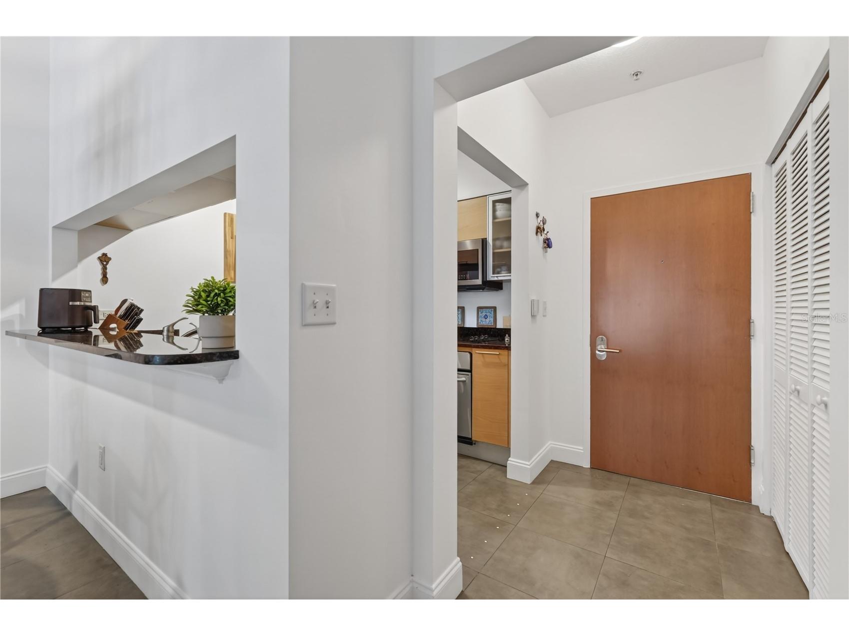 31 SE 5th Street #203 Miami FL 33131 - MIAMI RIVER A4695455 image6