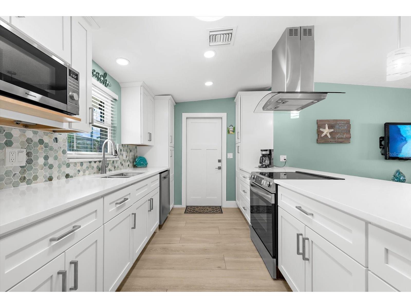 310 66th Street Holmes Beach FL 34217 A4680112 image9