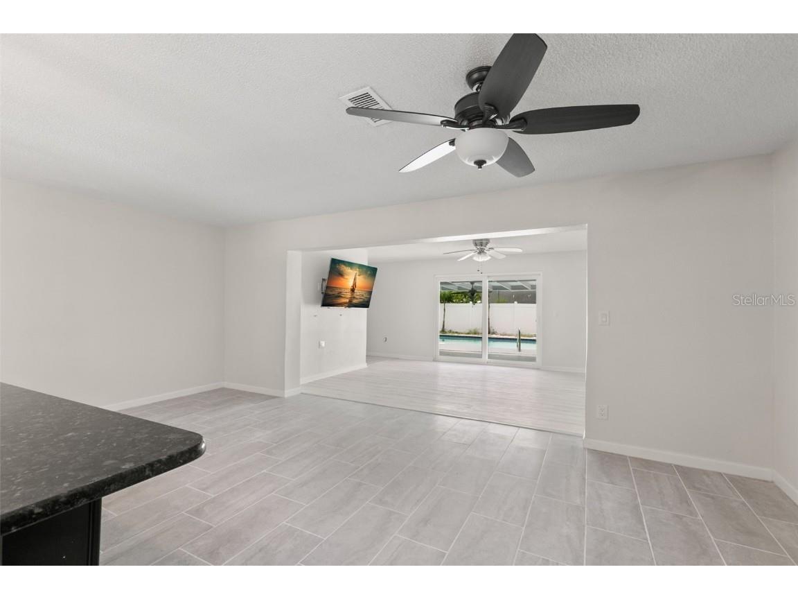 310 94th Avenue N Saint Petersburg FL 33702 TB8428769 image12