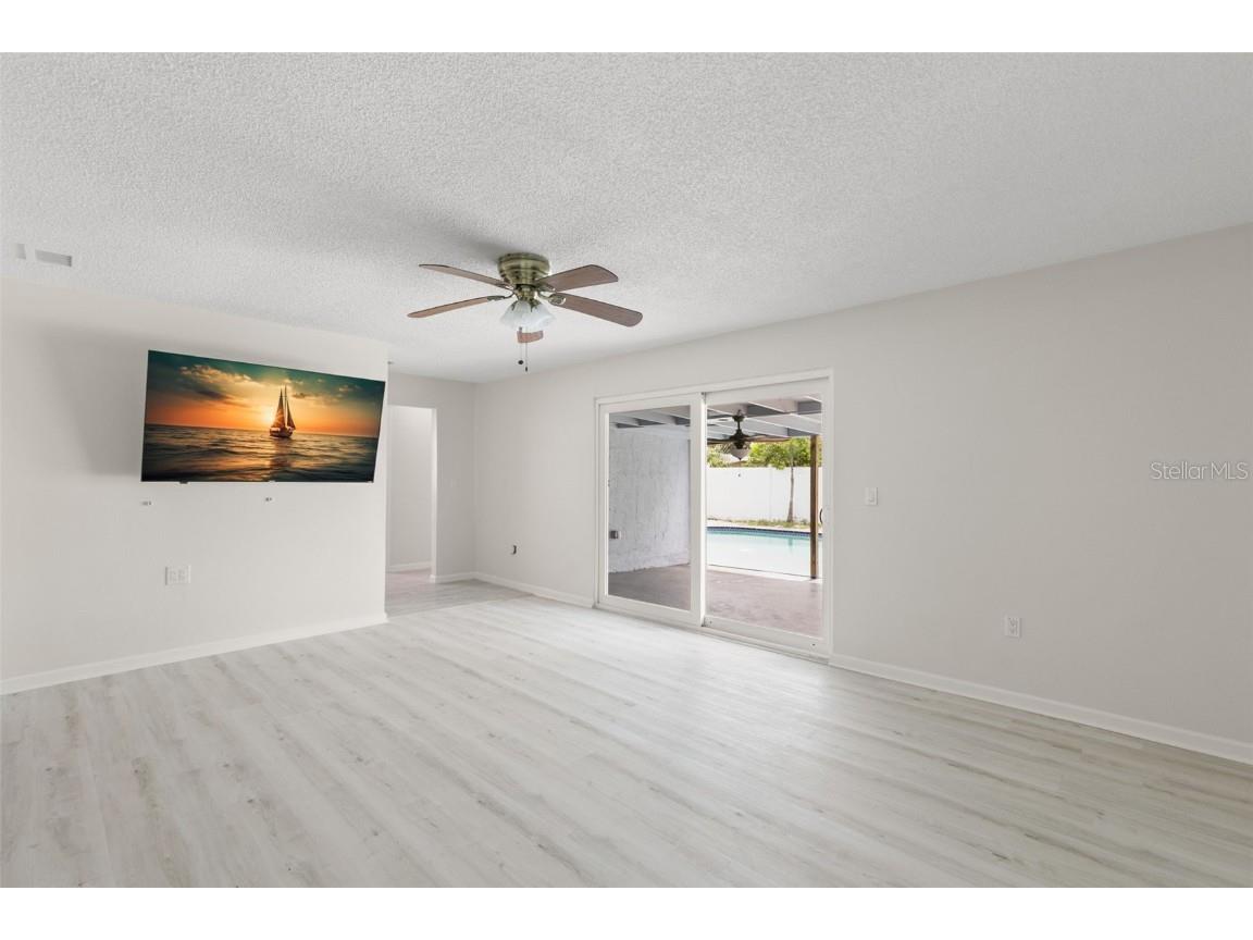 310 94th Avenue N Saint Petersburg FL 33702 TB8428769 image13