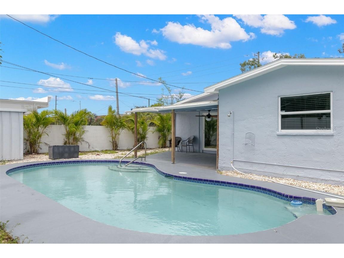 310 94th Avenue N Saint Petersburg FL 33702 TB8428769 image21