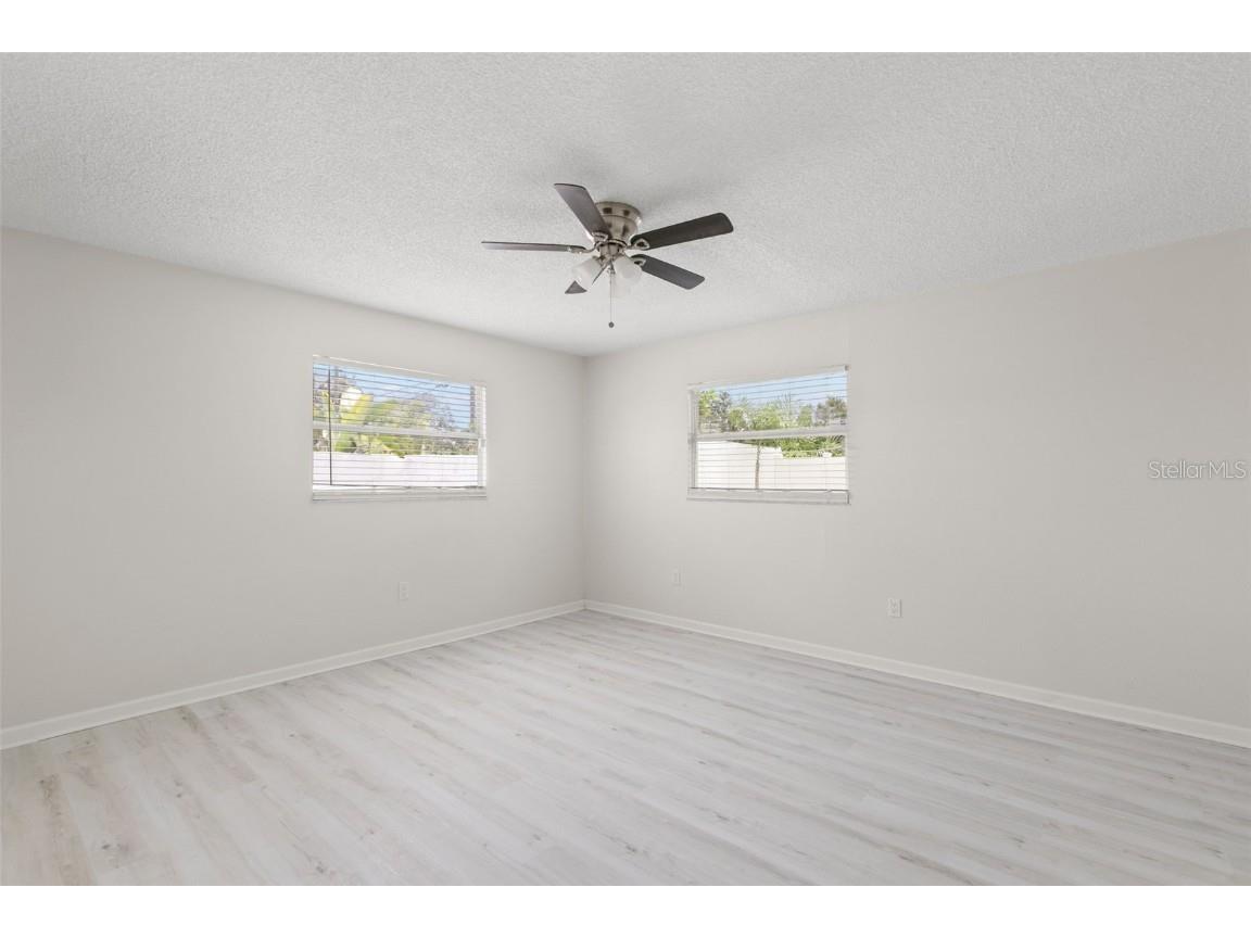 310 94th Avenue N Saint Petersburg FL 33702 TB8428769 image26