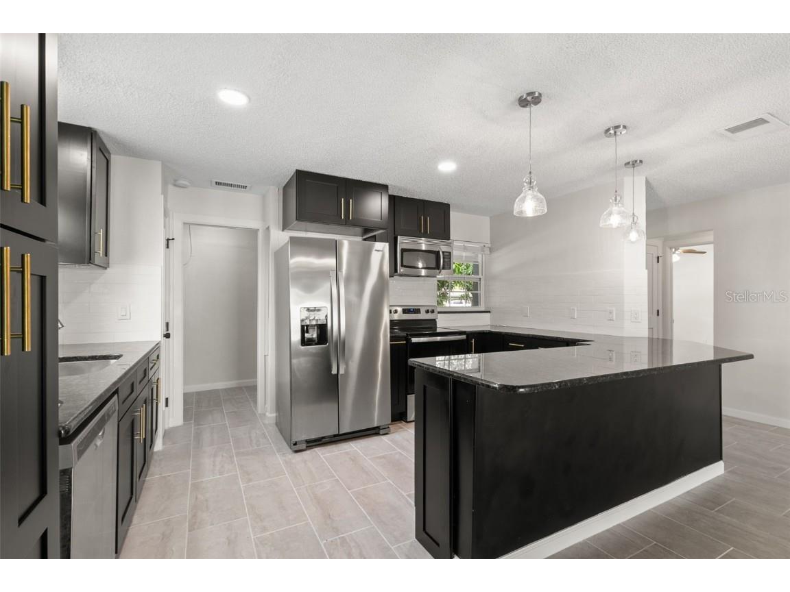 310 94th Avenue N Saint Petersburg FL 33702 TB8428769 image7