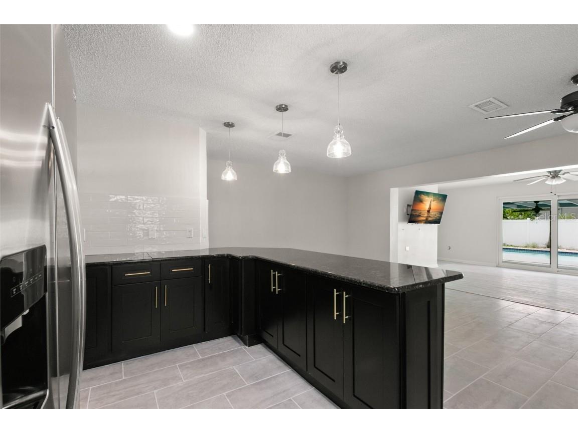 310 94th Avenue N Saint Petersburg FL 33702 TB8428769 image9