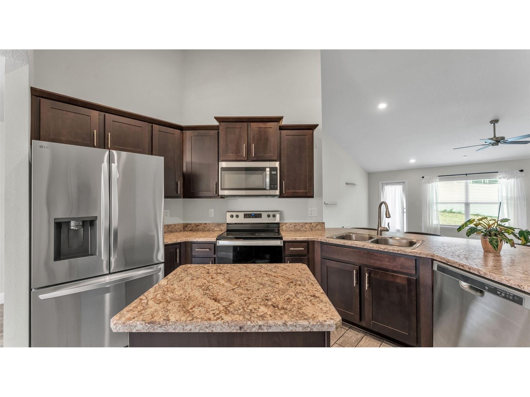 310 Athabasca Place Poinciana FL 34759 P4938158 image3