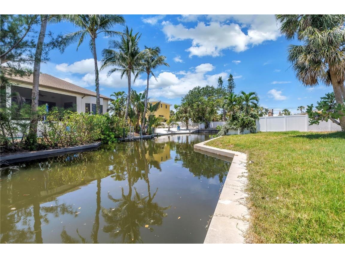 310 Avenida Milano Sarasota FL 34242 A4653913 image30