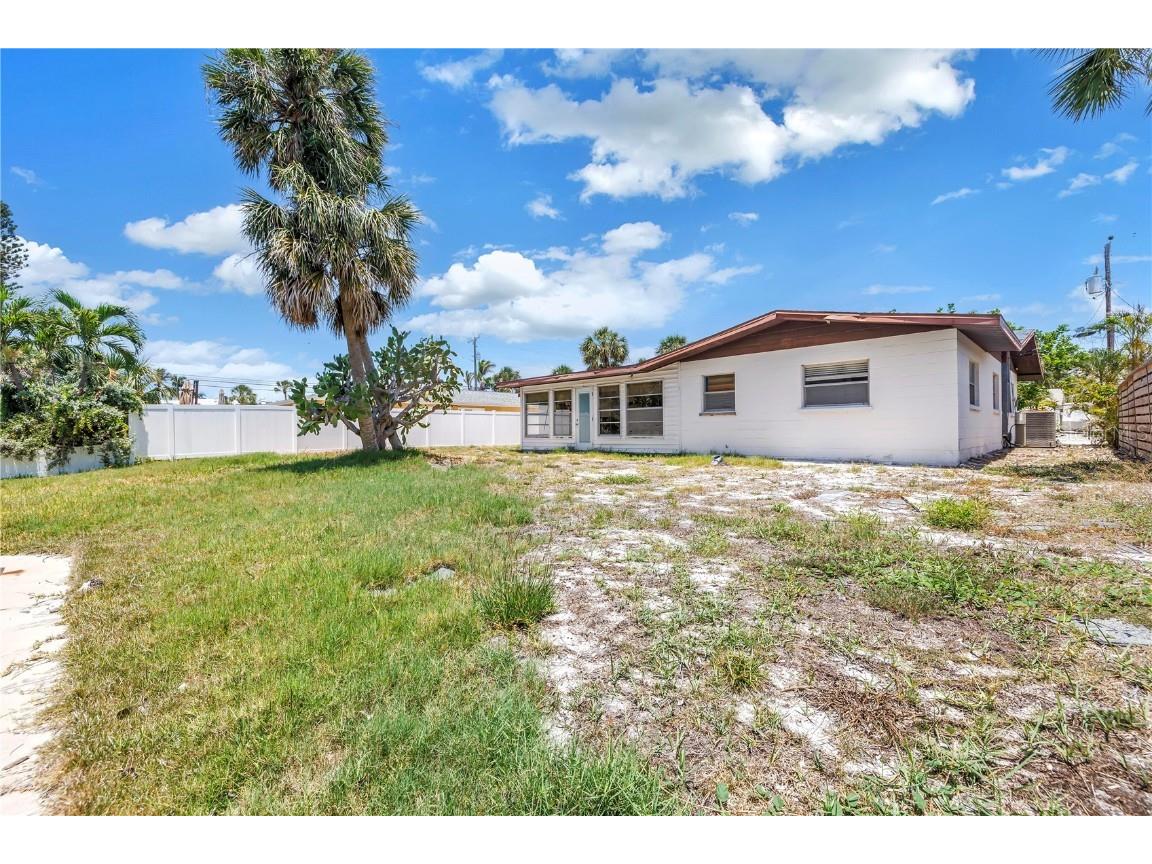 310 Avenida Milano Sarasota FL 34242 A4653913 image32