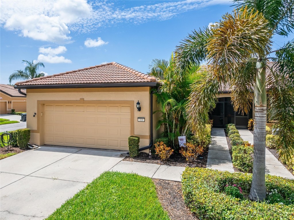 310 Bluewater Falls Court Apollo Beach FL 33572 T3541185 image1