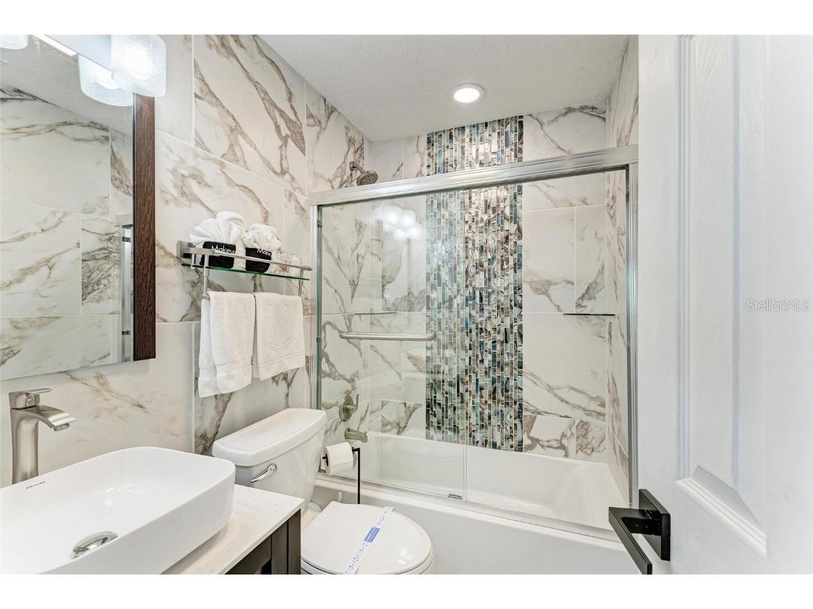 310 Bryn Mawr Island Bradenton FL 34207 A4668869 image16