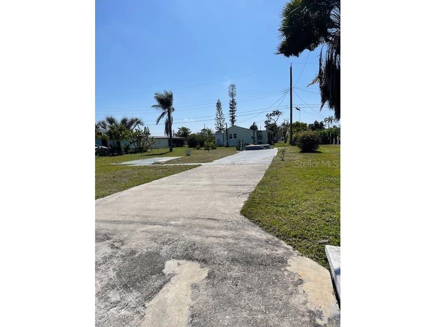 310 Calle Liana Englewood FL 34224 D6134987 image1