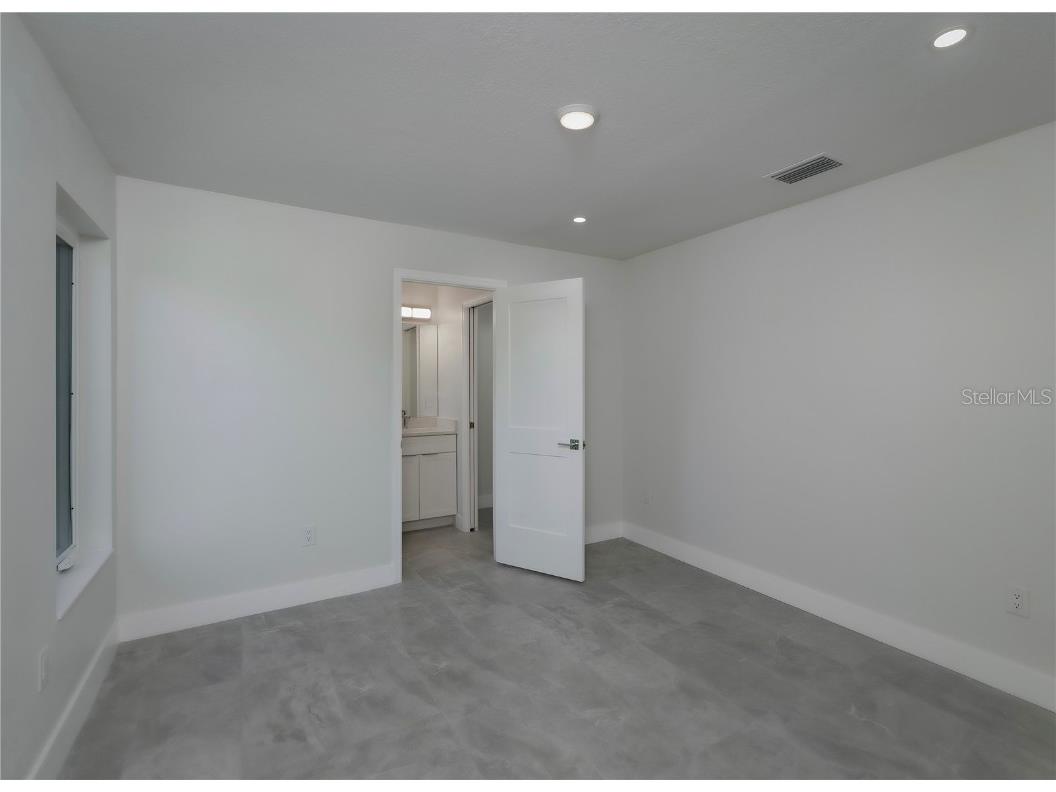 310 Hibiscus Street #A Tarpon Springs FL 34689 TB8449692 image18