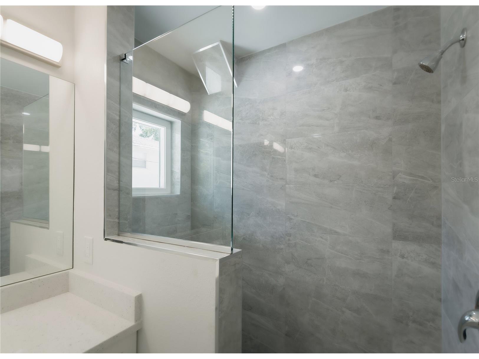 310 Hibiscus Street #B Tarpon Springs FL 34689 TB8520123 image10
