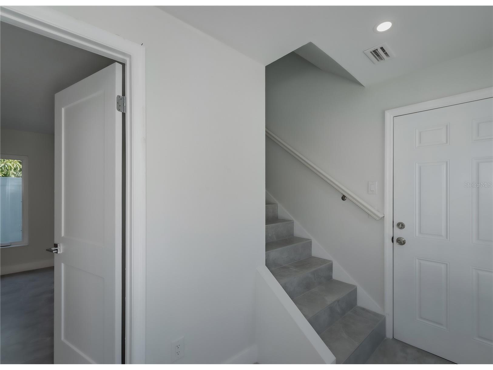 310 Hibiscus Street #B Tarpon Springs FL 34689 TB8520123 image13