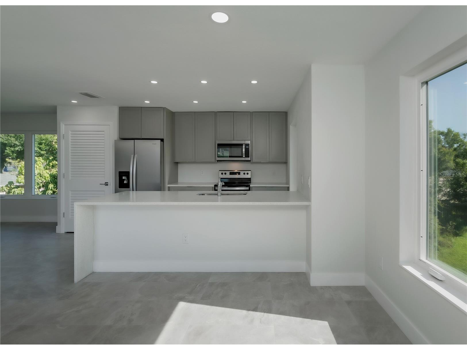 310 Hibiscus Street #B Tarpon Springs FL 34689 TB8520123 image20