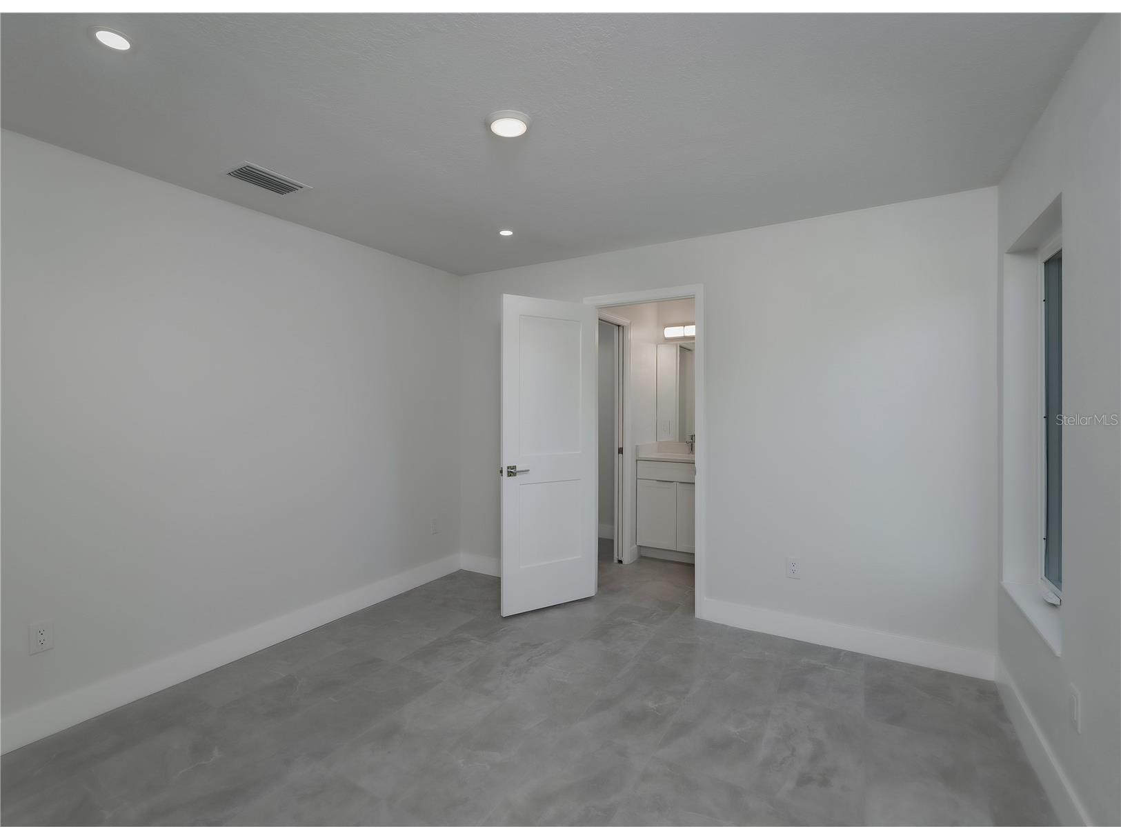 310 Hibiscus Street #B Tarpon Springs FL 34689 TB8520123 image39