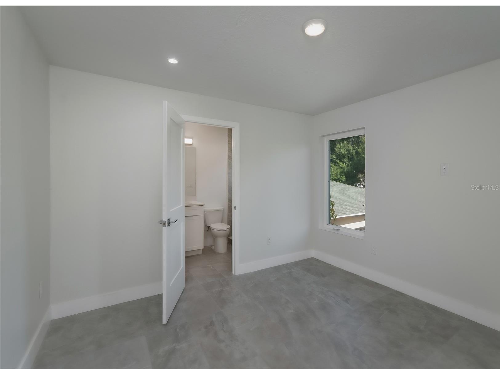 310 Hibiscus Street #B Tarpon Springs FL 34689 TB8520123 image40