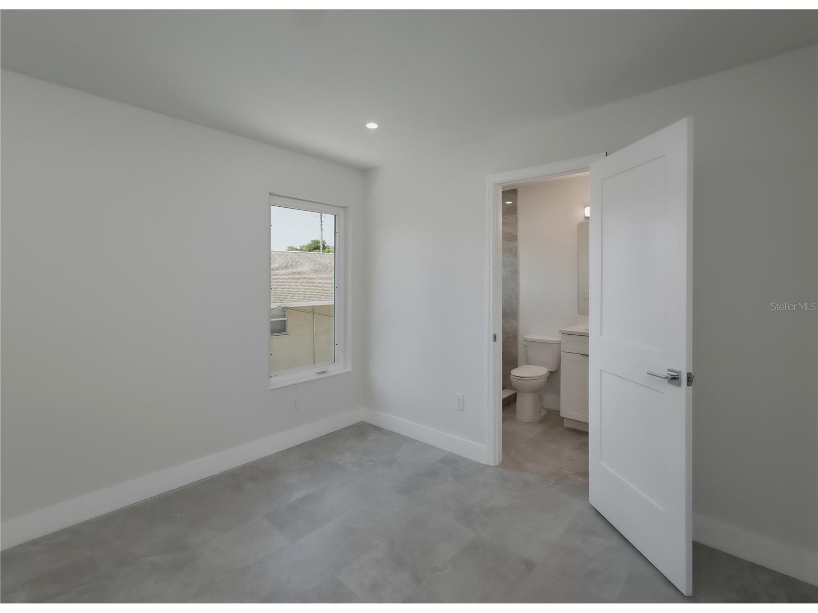 310 Hibiscus Street #B Tarpon Springs FL 34689 TB8520123 image43