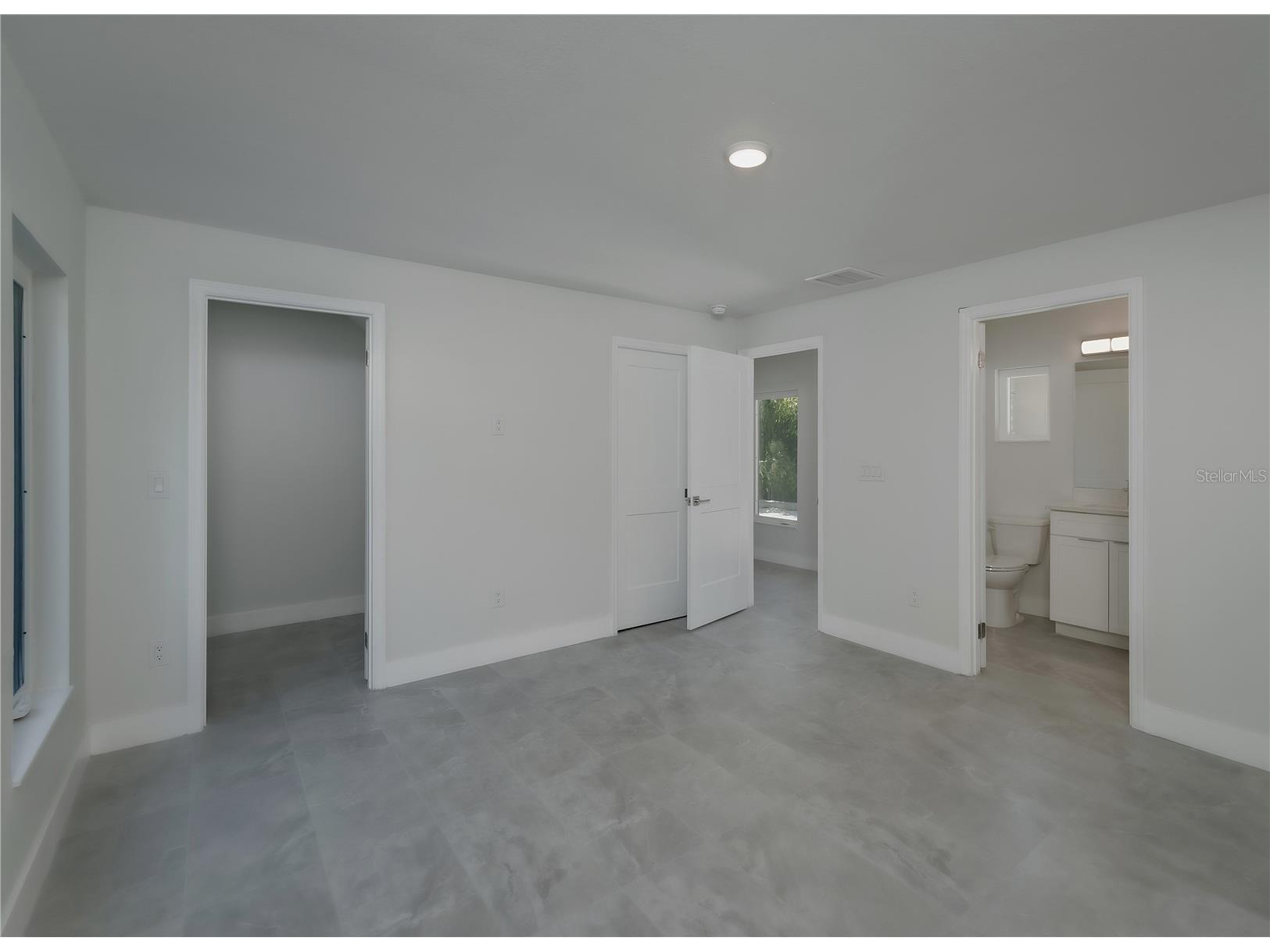 310 Hibiscus Street #B Tarpon Springs FL 34689 TB8520123 image6