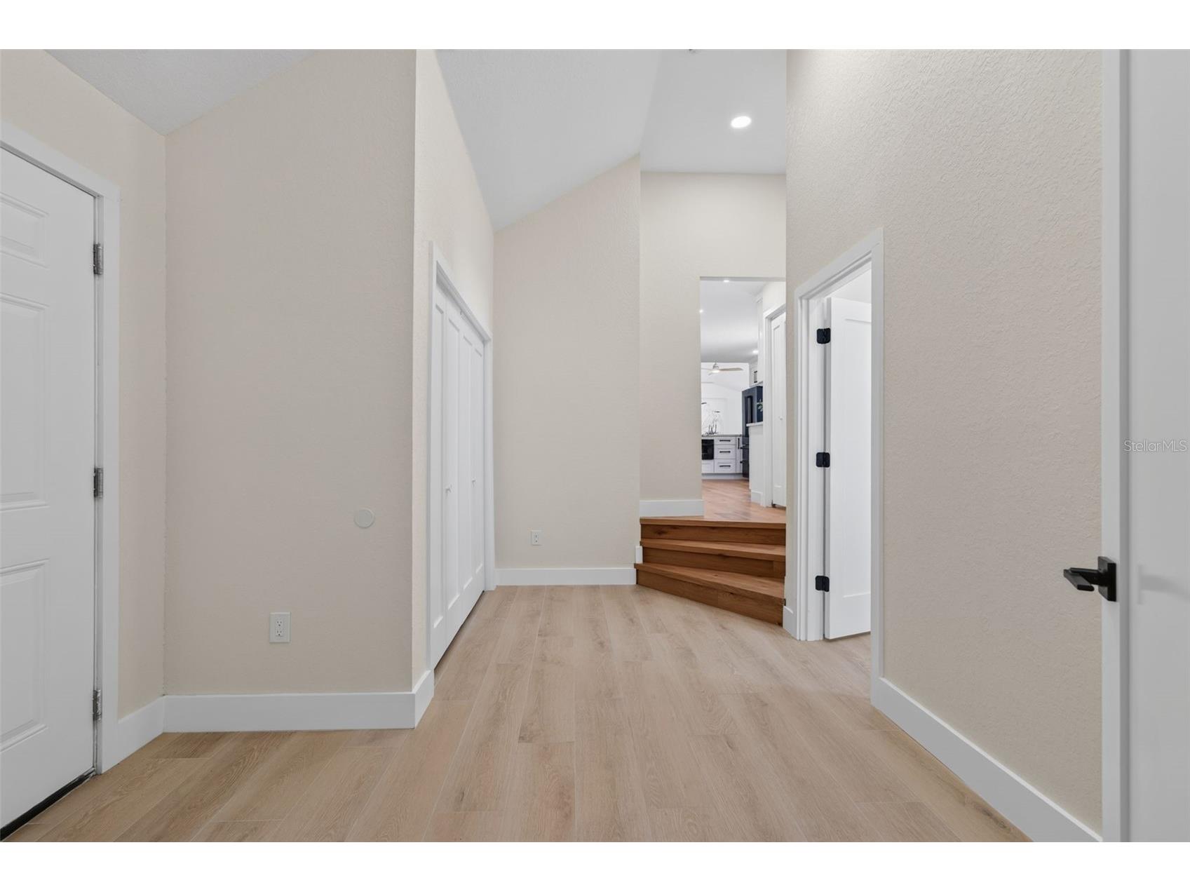 310 Park Street N Saint Petersburg FL 33710 TB8522579 image41