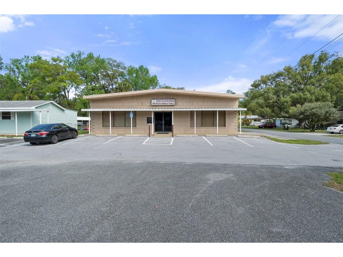 310 Ponce De Leon Boulevard Brooksville FL 34601 W7862707 image1
