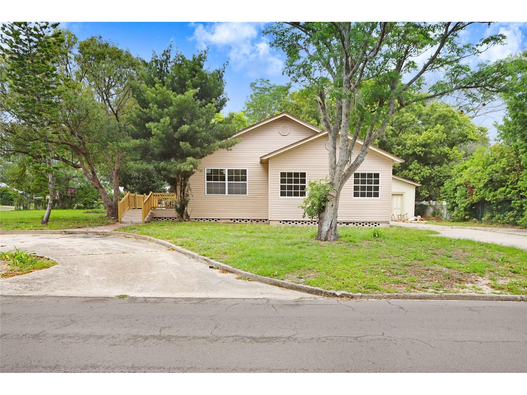310 S Delaney Avenue Avon Park FL 33825 O6404569 image2