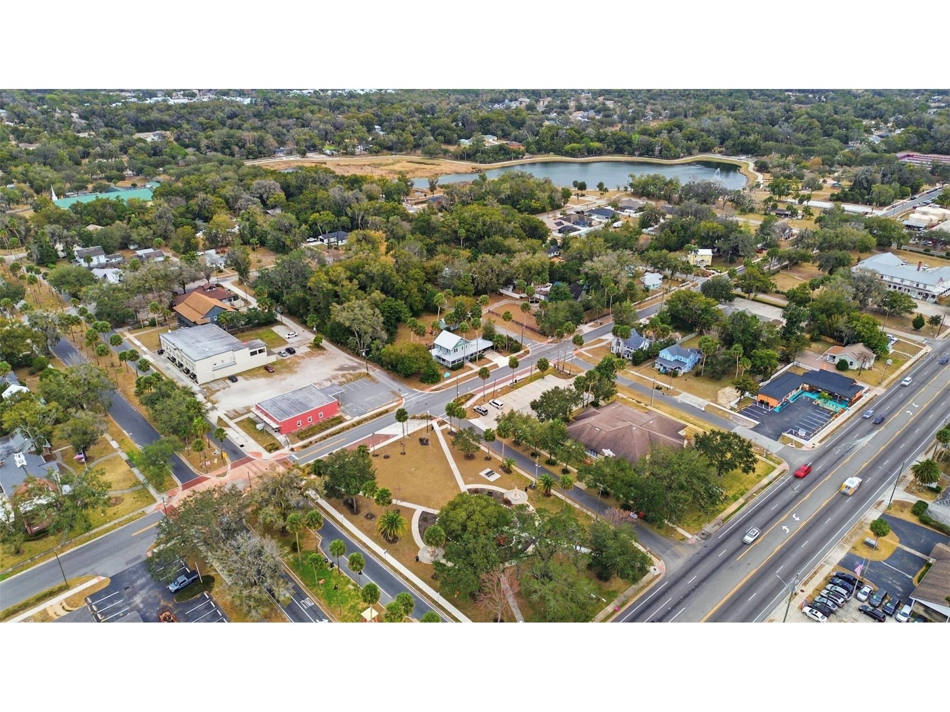 310 S Holly Avenue Orange City FL 32763 V4947387 image50