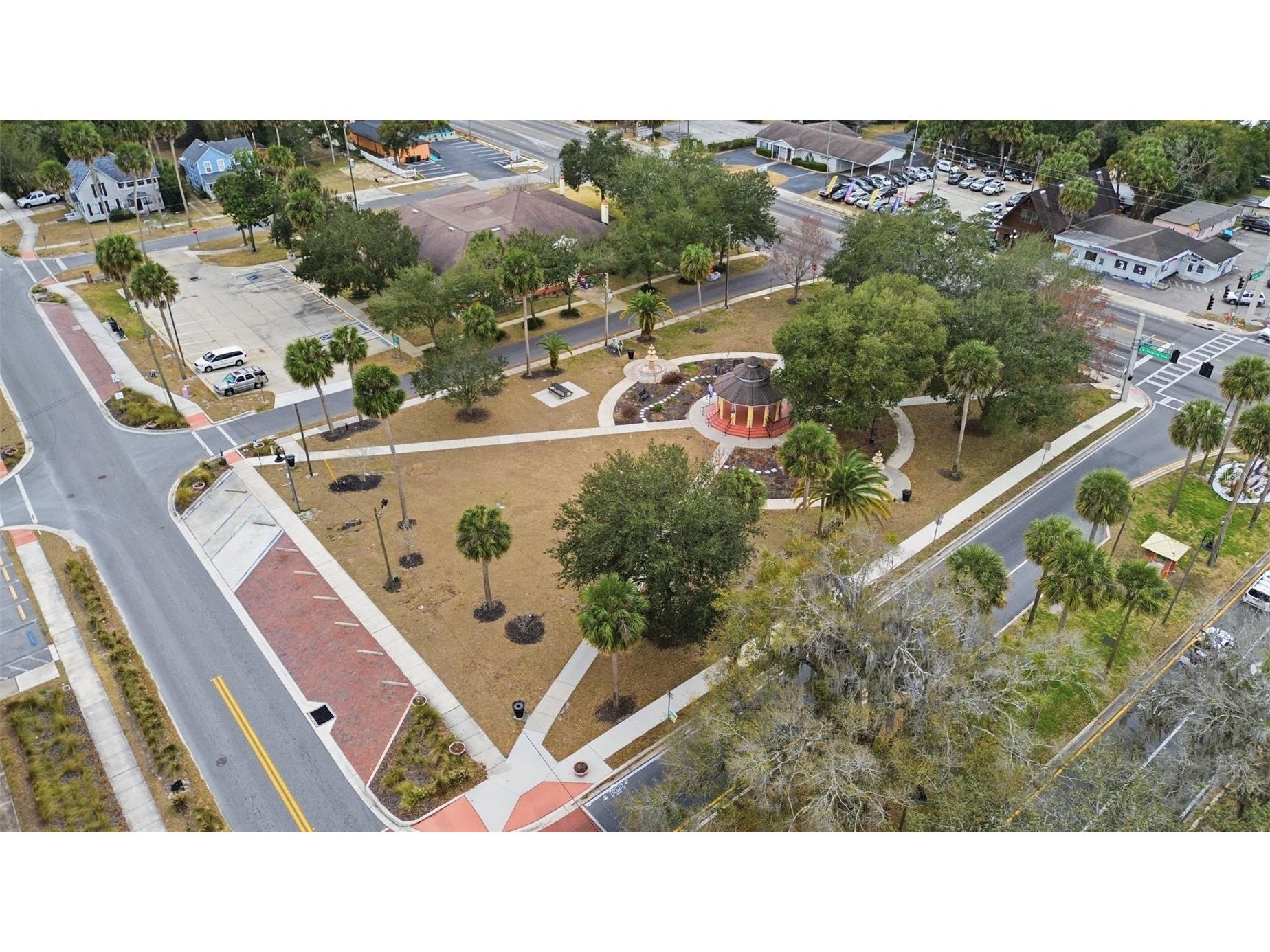 310 S Holly Avenue Orange City FL 32763 V4947387 image51