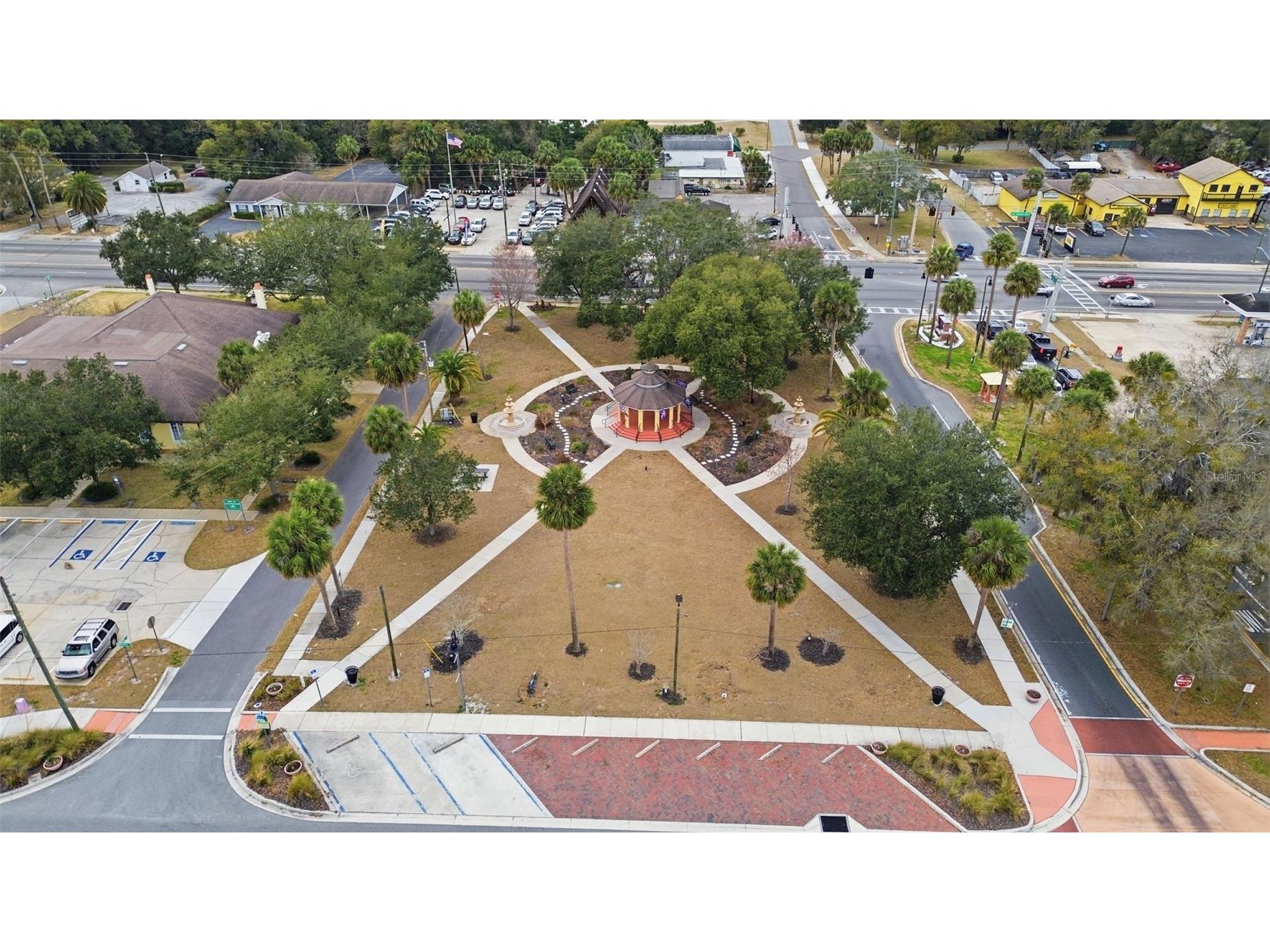 310 S Holly Avenue Orange City FL 32763 V4947387 image52