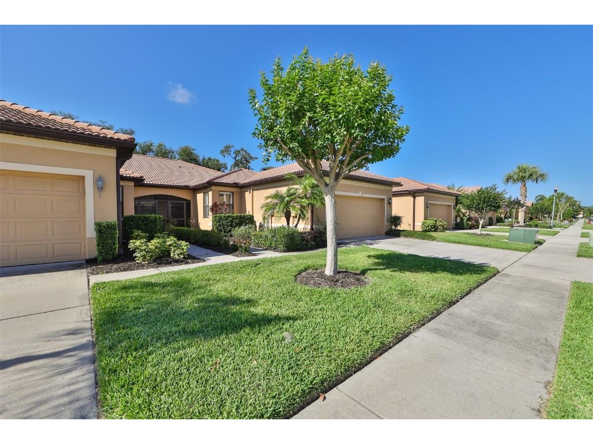 310 Seneca Falls Drive Apollo Beach FL 33572 T3441570 image1