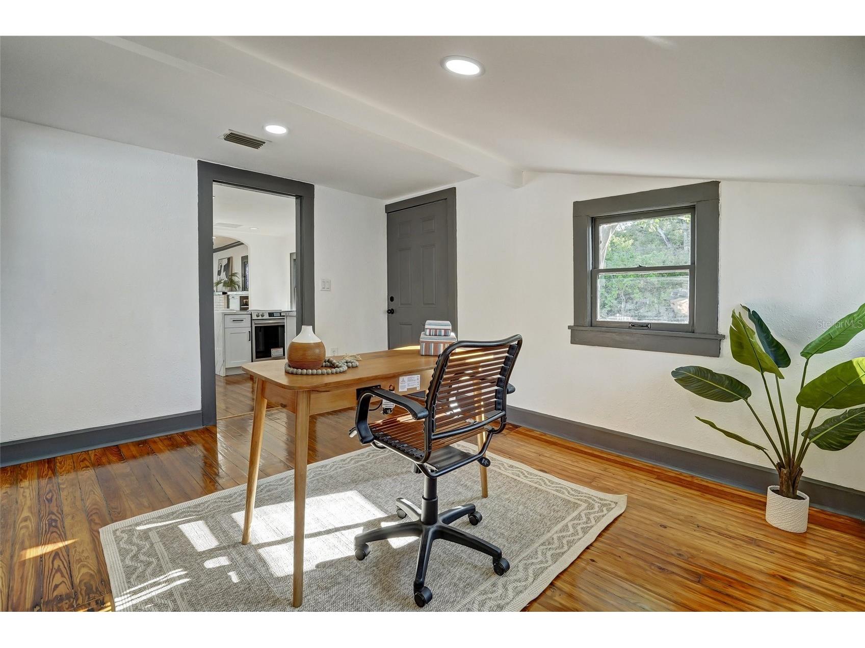 3100 11th Avenue N Saint Petersburg FL 33713 TB8485974 image13