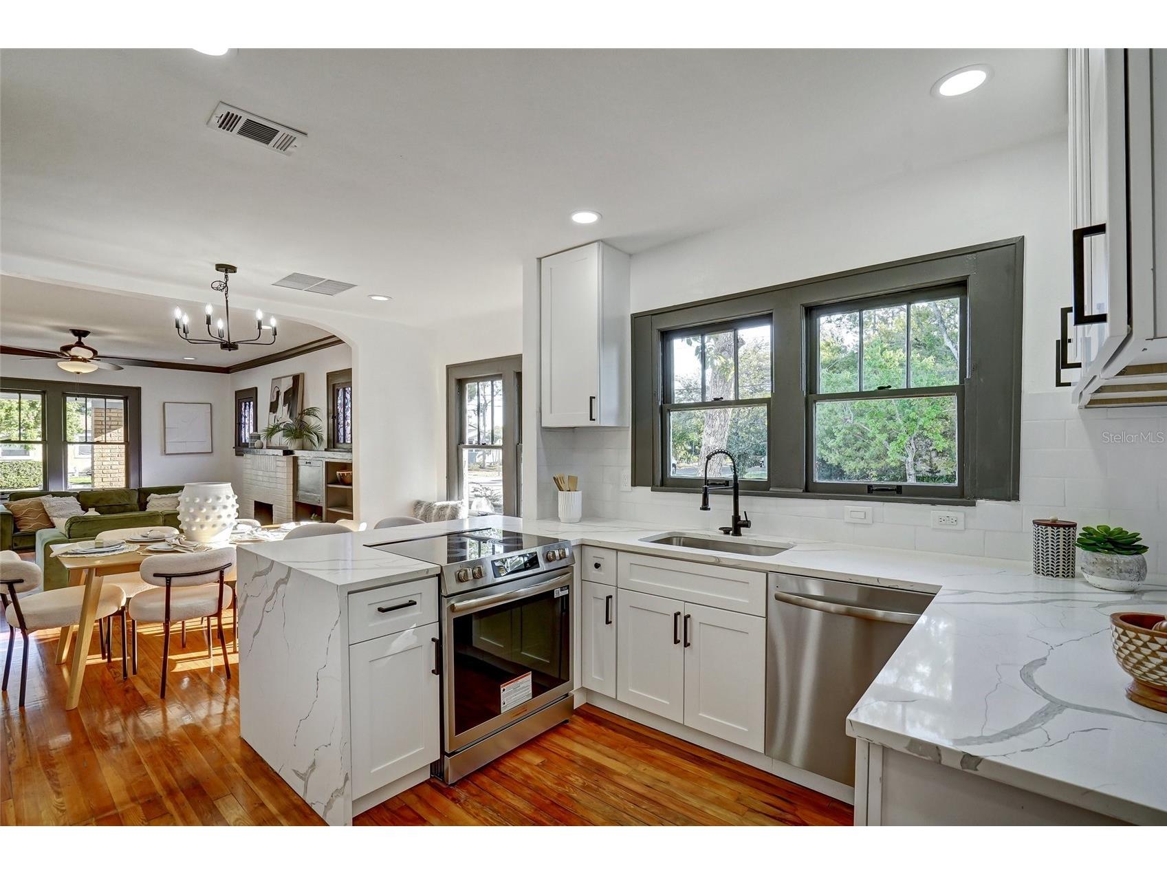 3100 11th Avenue N Saint Petersburg FL 33713 TB8485974 image6