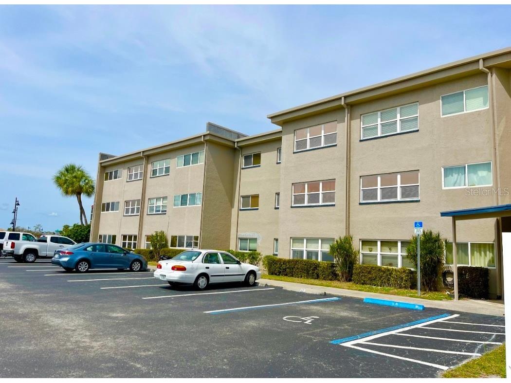 3100 Harbor Boulevard #305 Port Charlotte FL 33952 C7488869 image1