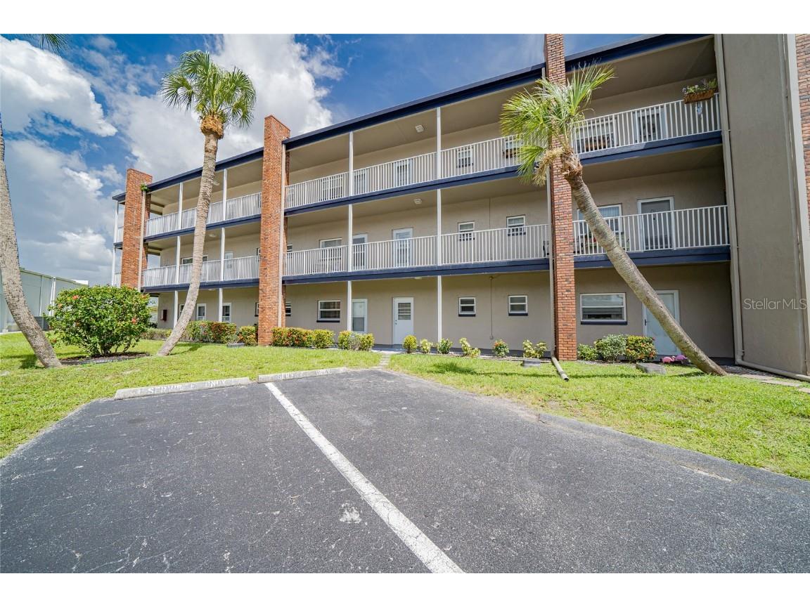 3100 Harbor Boulevard #315 Port Charlotte FL 33952 C7514993 image1