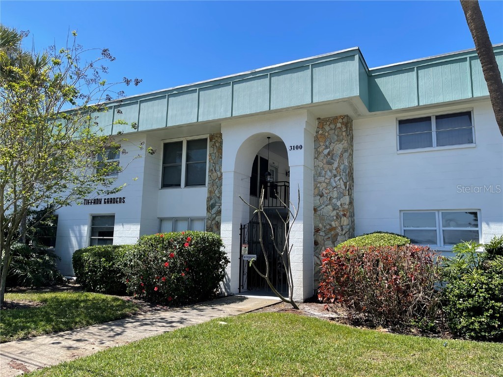 3100 Hartford Street N #105 Saint Petersburg FL 33713 U8157172 image1