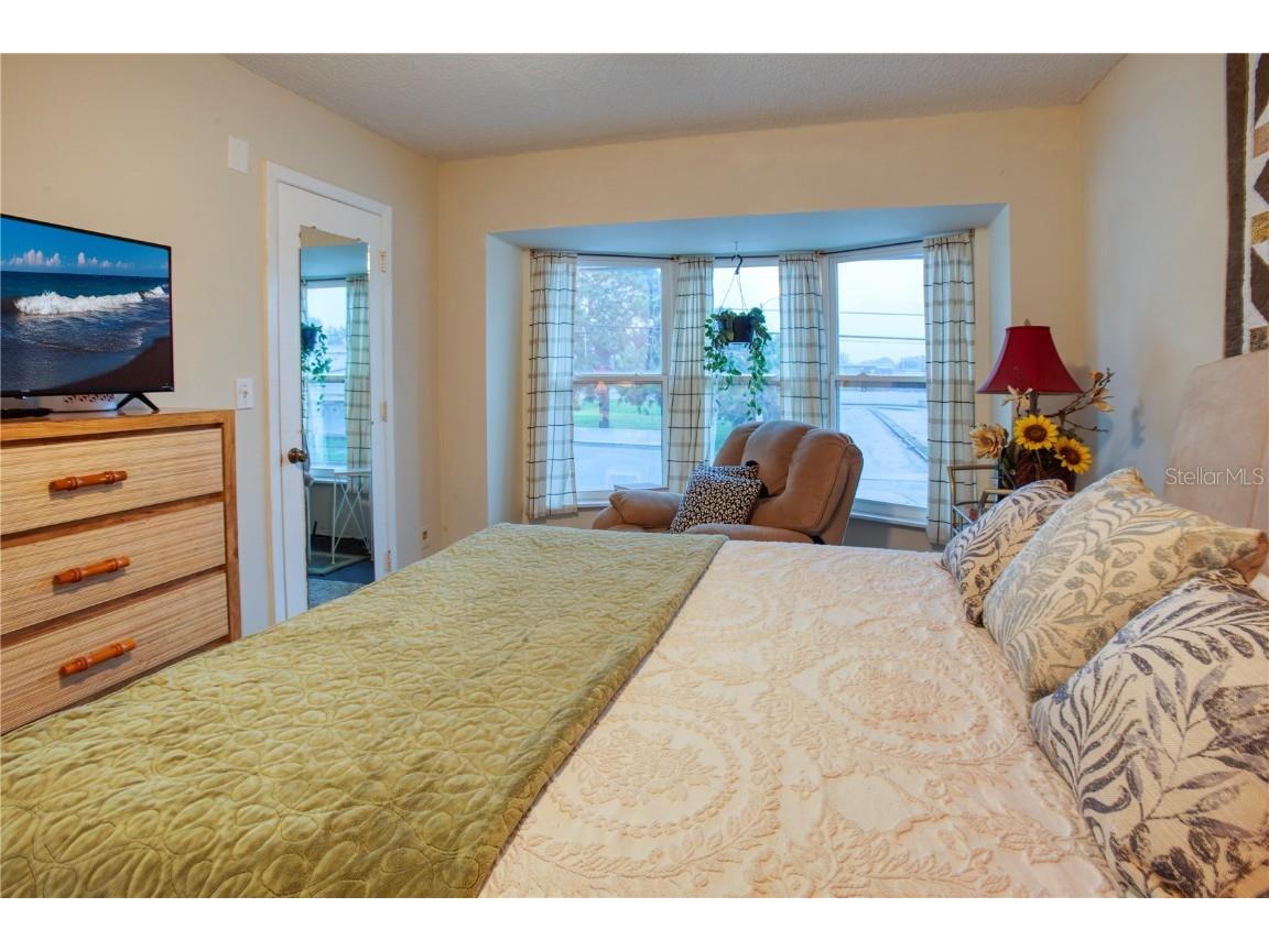 3100 Hartford Street N #203 Saint Petersburg FL 33713 TB8407366 image12