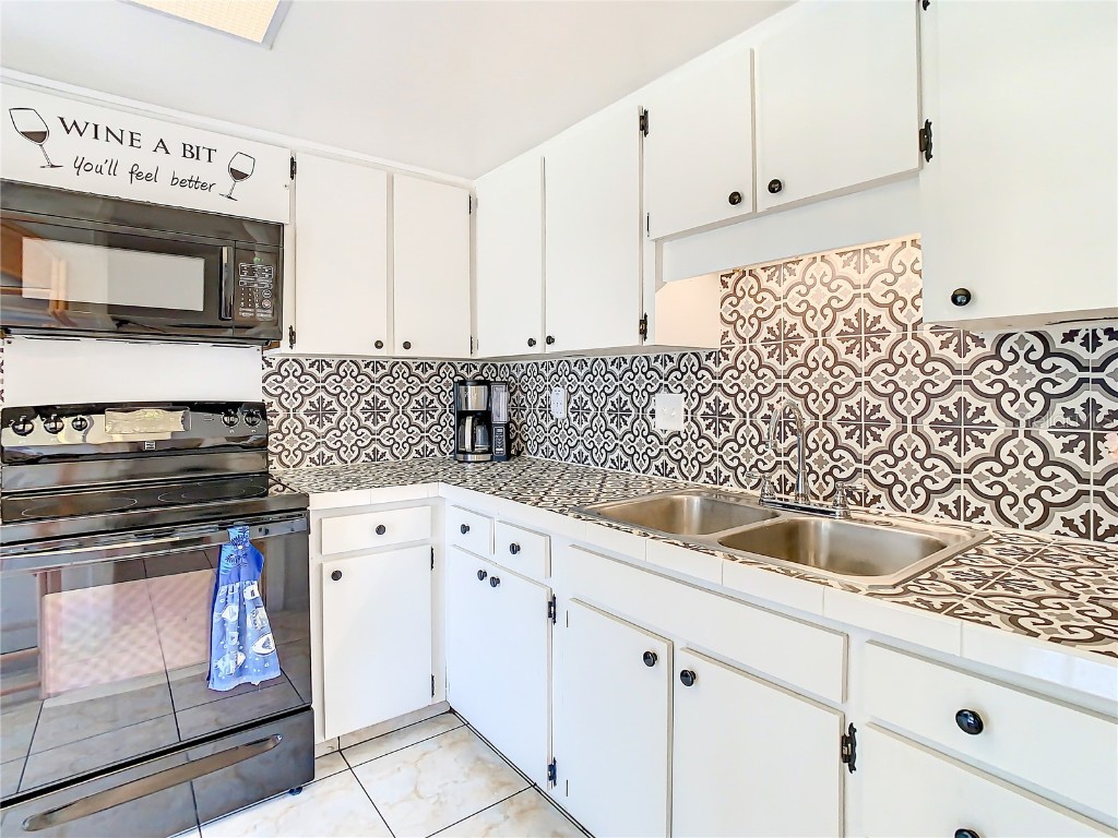 3100 Hartford Street N #227 Saint Petersburg FL 33713 O6362346 image13