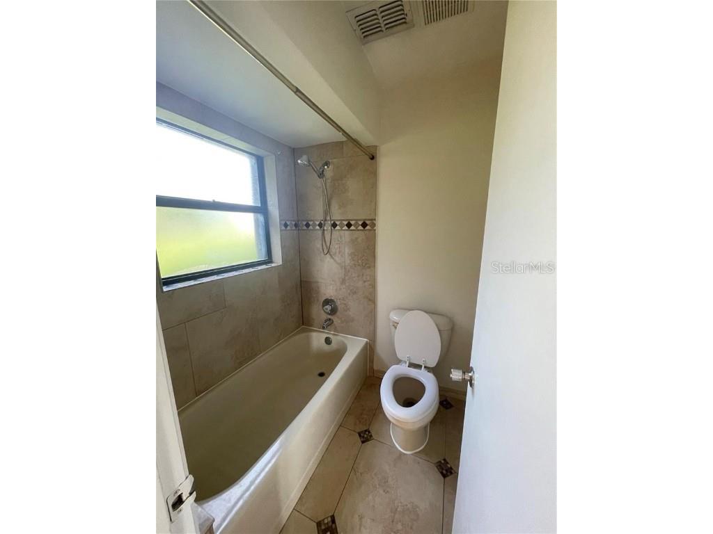 3100 S Semoran Boulevard #11 Orlando FL 32822 O6358662 image8