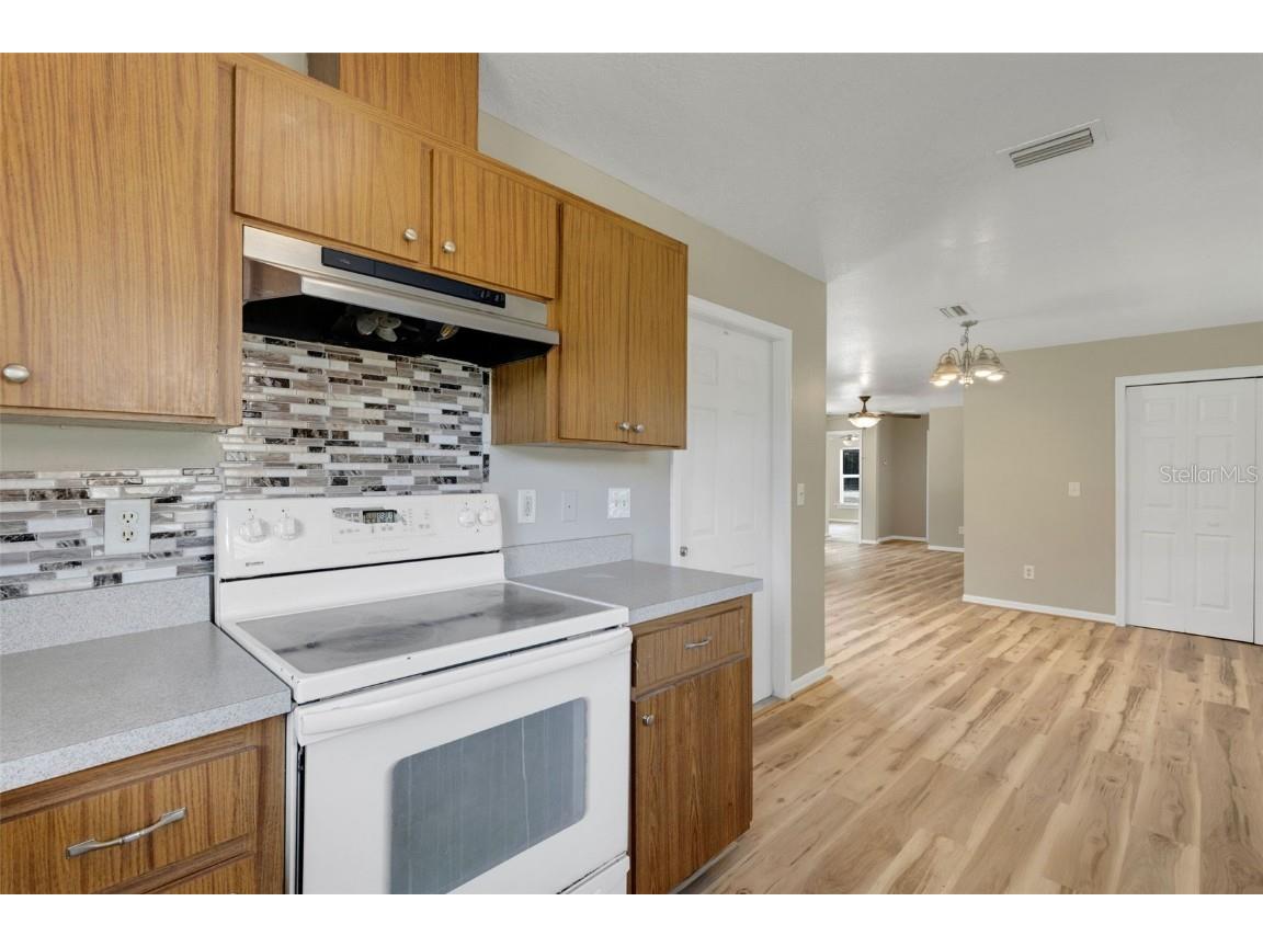 3100 W Reynolds Street Plant City FL 33563 TB8416974 image9