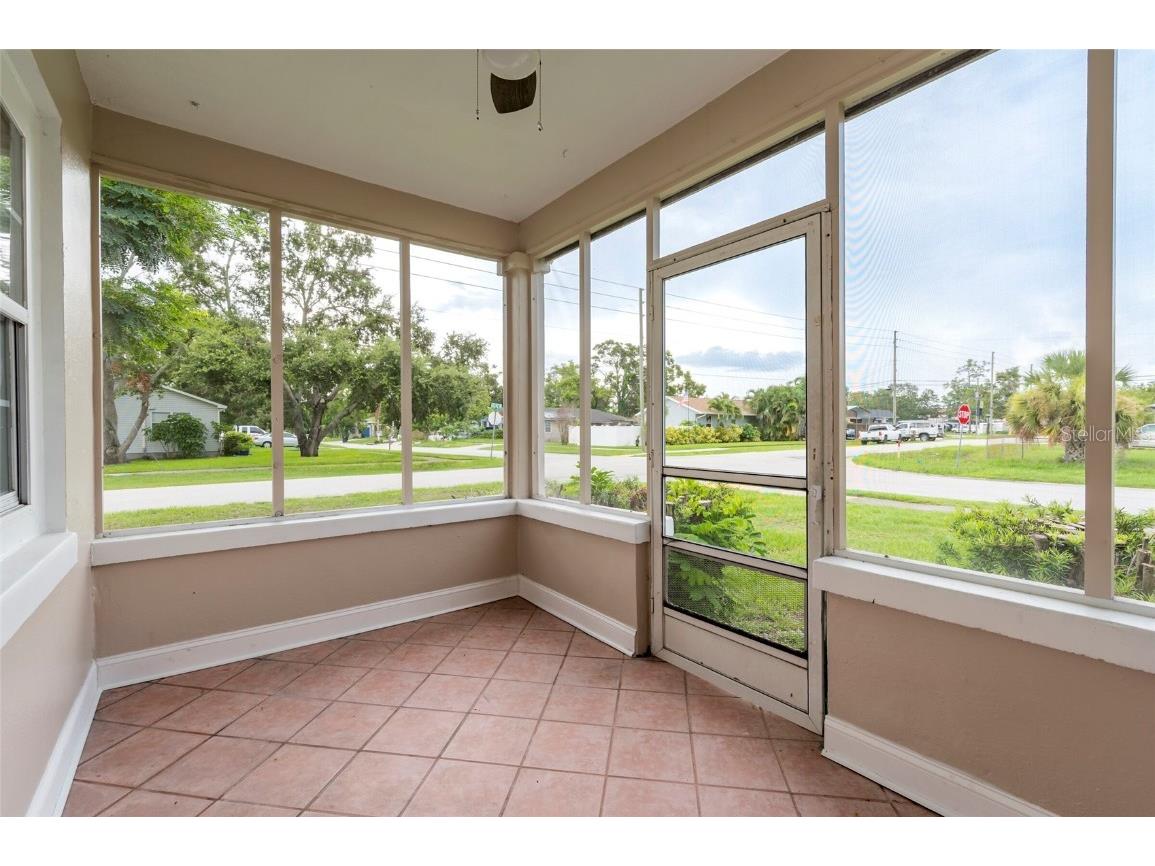 3101 55th Avenue N Saint Petersburg FL 33714 TB8406535 image9