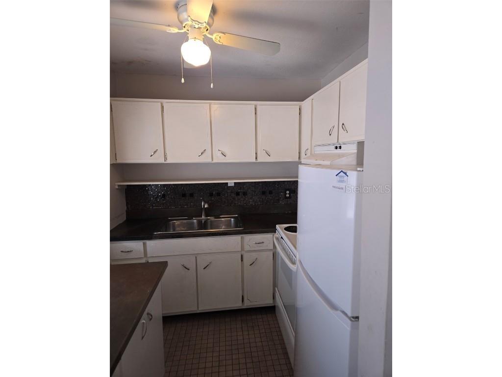 3101 Bee Ridge Road #204 Sarasota FL 34239 A4672374 image2