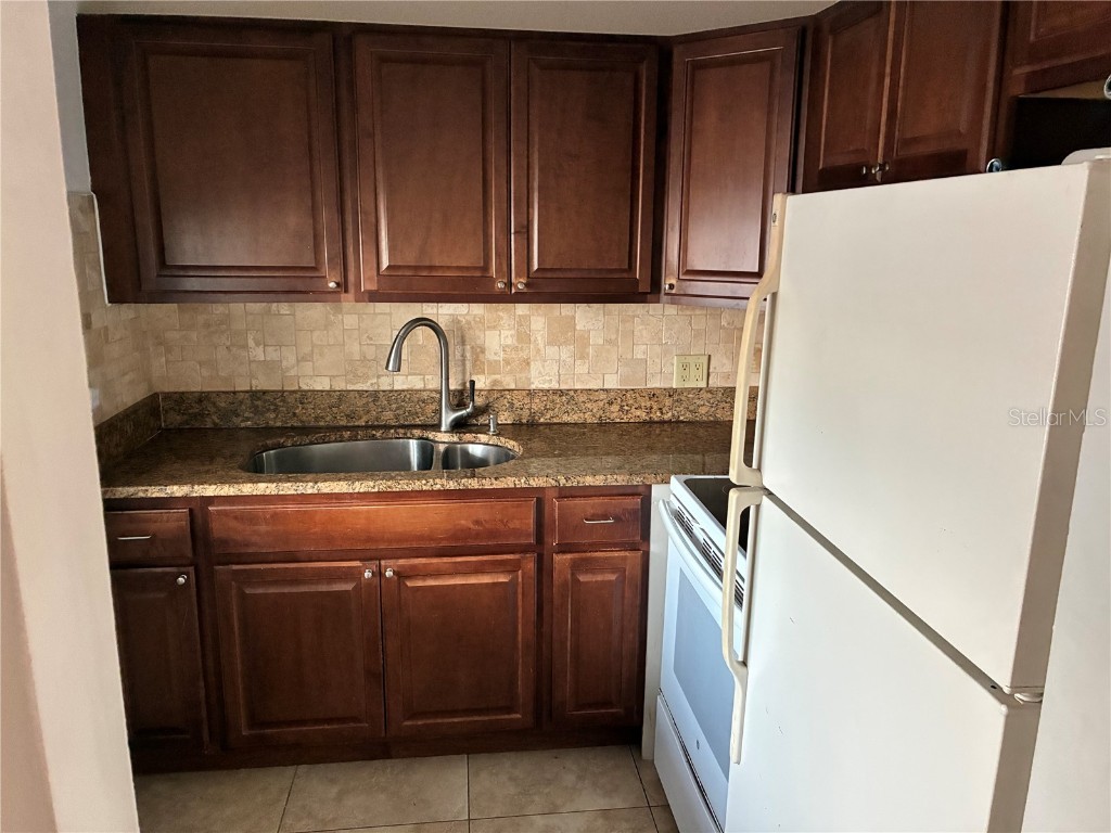 3101 Bee Ridge Road #214 Sarasota FL 34239 A4656354 image4