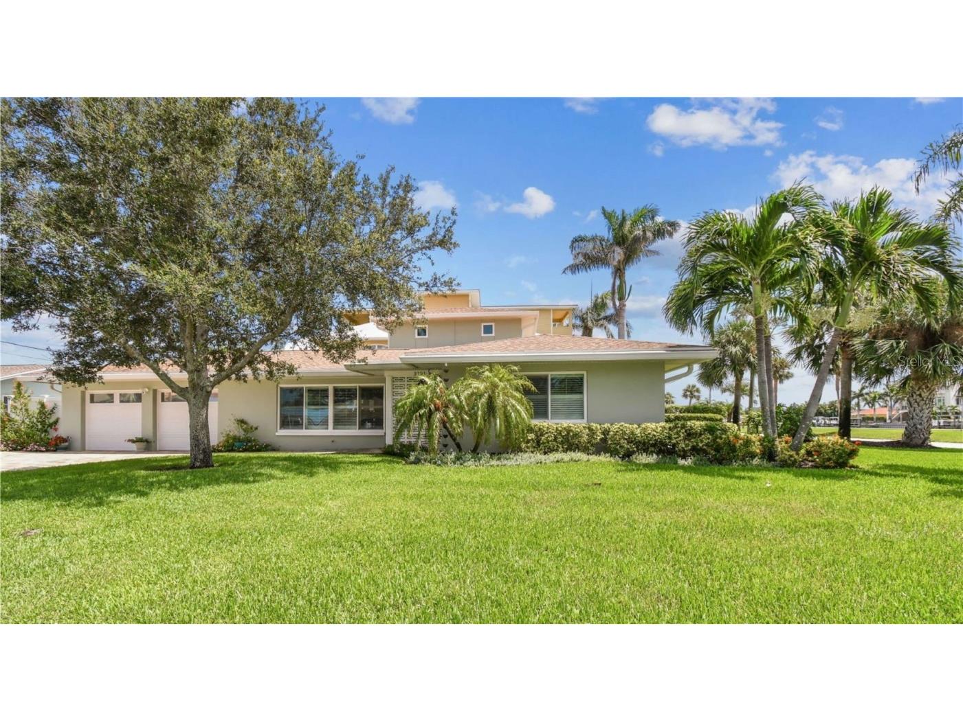 3101 Hibiscus Drive W Belleair Beach FL 33786 - CLEARWATER BAY-INTRACOASTAL U8245503 image1