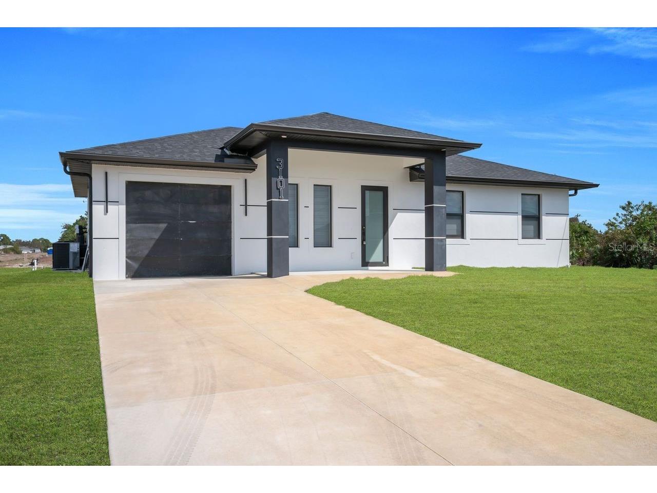 3101 Sara Avenue S Lehigh Acres FL 33976 A4683633 image1