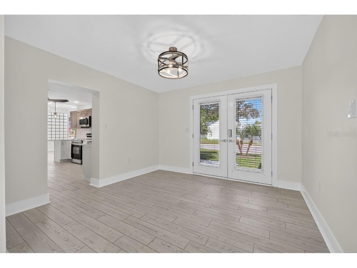 3102 Dupont Street S Gulfport FL 33707 TB8439347 image19