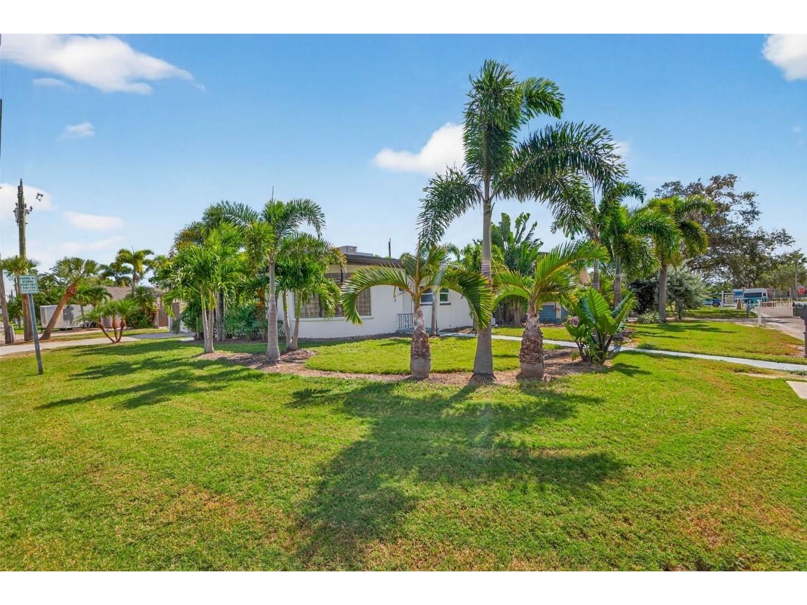 3102 Dupont Street S Gulfport FL 33707 TB8439347 image3